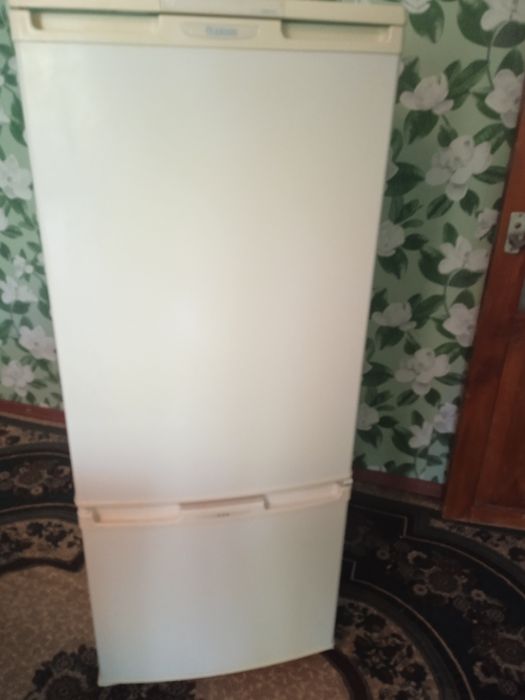 Холодильник продам