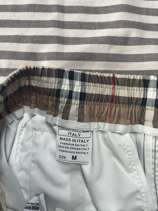 Pantaloni scurti burberry marimea M