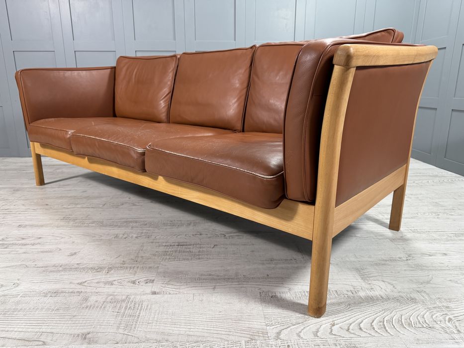 Датски диван 3-ка естествена кожа Д990