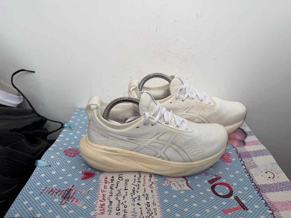 ''Asics GEL-NIMBUS 25''оригинални маратонки 38 номер