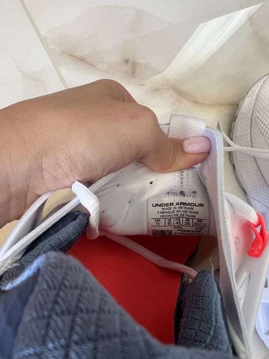 Маратонки Under Armour Hovr MEGA MVMNT