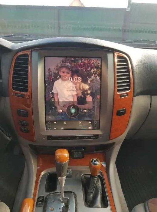 Toyota Land Cruiser LC100, Lexus LX470 2002- 2008 Tesla Навигация