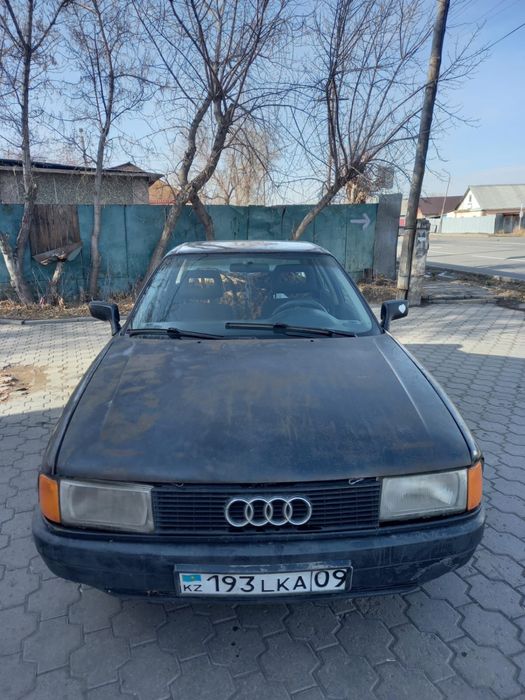 Audi 80 обьем 2 год 1989 срочно надо продать машину