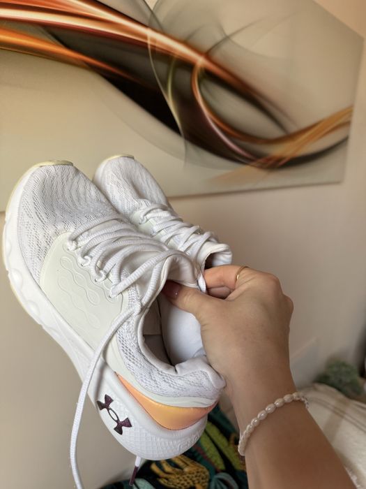 Дамски маратонки Under Armour