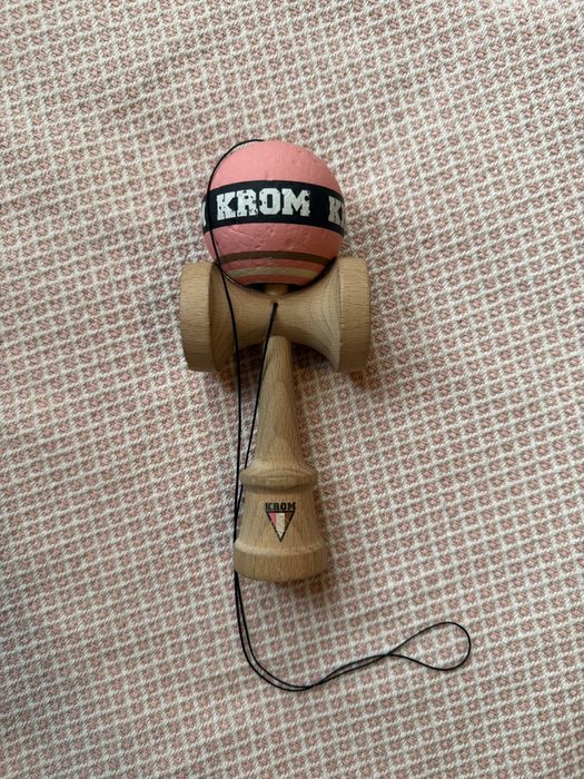 Kendama strogo EDITIE LIMITATA(este nelansata pe pagina oficiala krom)