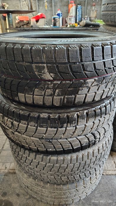 Пара покрышек 215/45/17