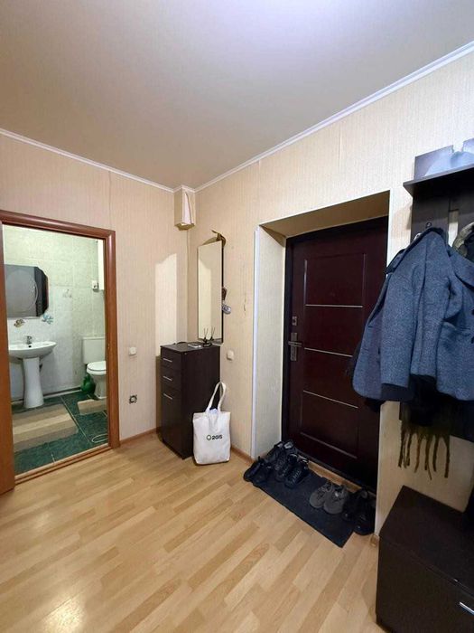 Продам 1 комнатную квартиру в 5 микрорайоне