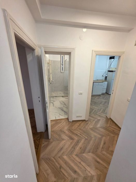 Spatiu birouri / Ultracentral/ 3 camere/ 2 bai/ Renovat