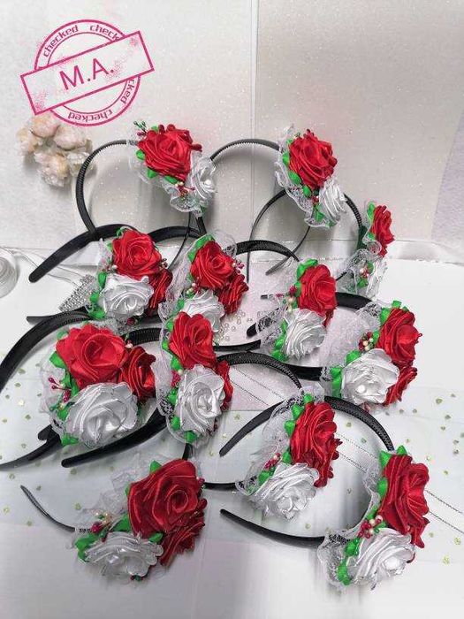 Красива диадема за коса! Две червени и една бяла роза!