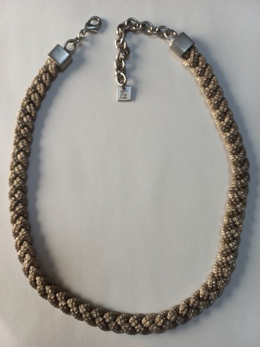 Оригинальное колье Fendi