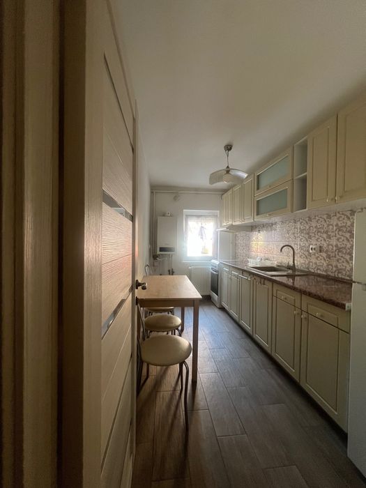 Proprietar, vând apartament 3 camere, renovat integral