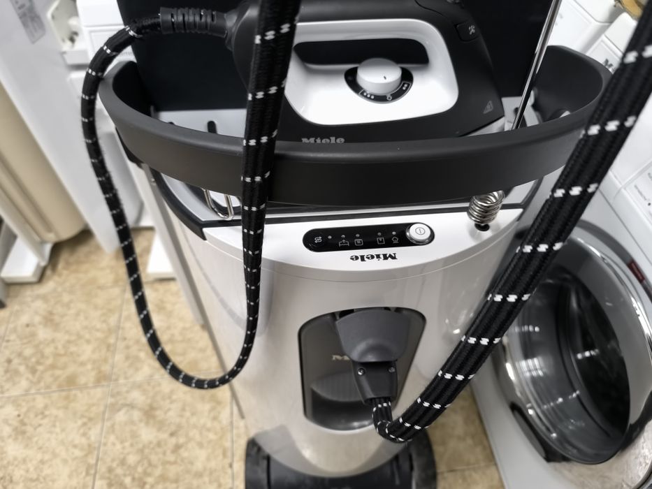 Гладачна маса с парогенератор Miele B 2847