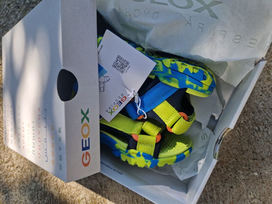 Детски сандаку geox 27 номер