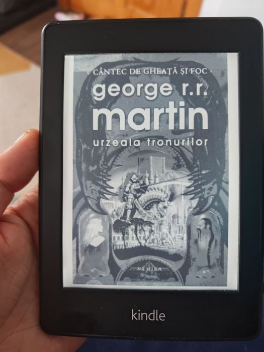 Ebook reader Kindle Paperwhite iluminat  700 cărți în română