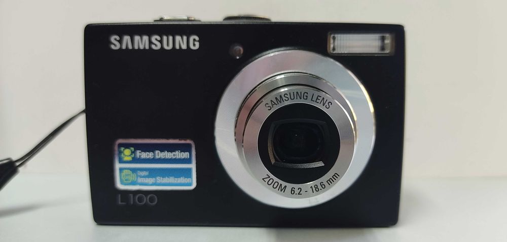 Фотоапарат SAMSUNG L100, като нов