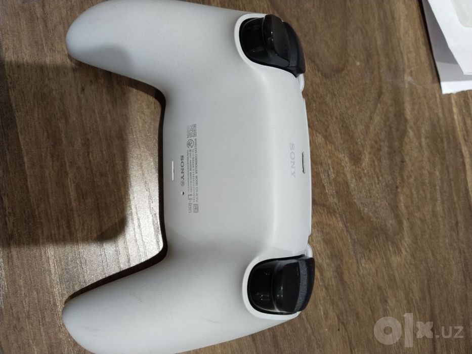 Джостик Sony от PS5