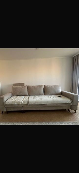 Срочно продам диван в отличном состоянии