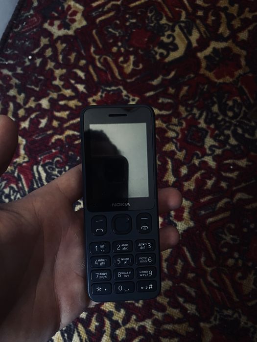 Телефон Nokia кнопочный