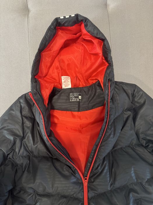 Geacă puffer Adidas