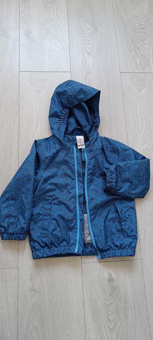 Geaca subtire si impermeabila 2 ani