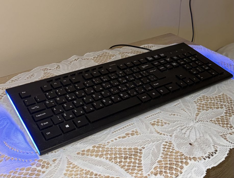 Продава се клавиатура HAMA