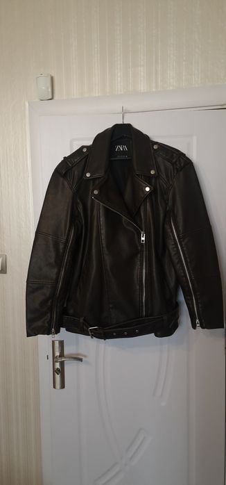 Яке от еко кожа Zara