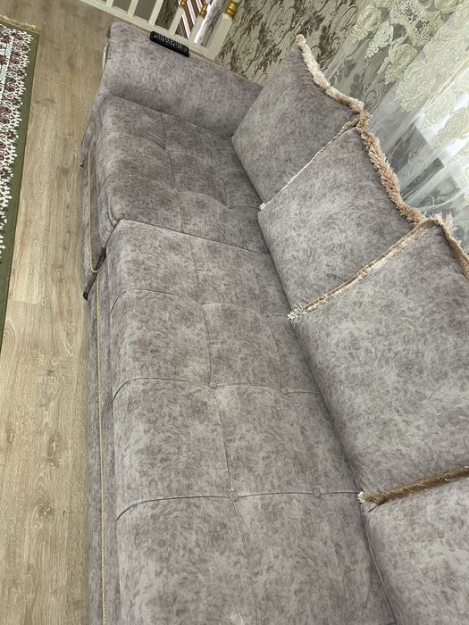 Продам угловой диван в отличном сост