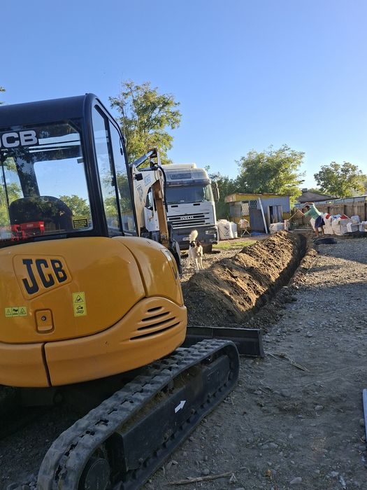 Miniexcavator de inchiriat  YMR