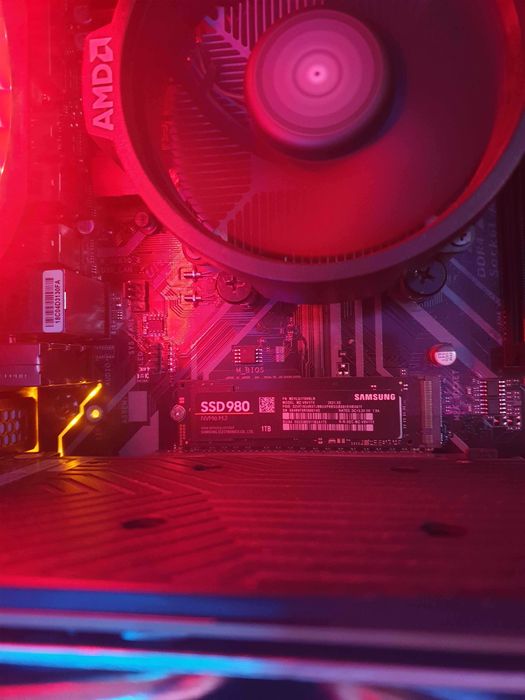 Vând PC Gaming Ryzen 3 3100 4-Core