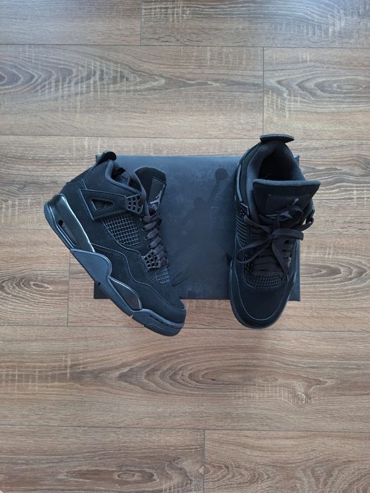 Jordan 4 black cat