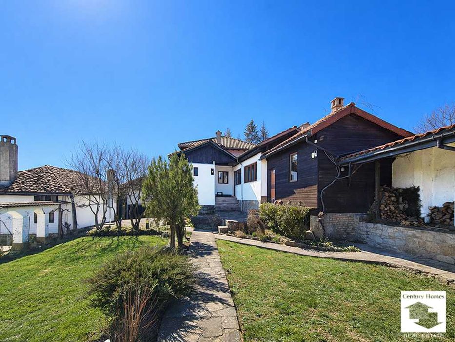 Продава се Къща в с. Петковци, Област Велико Търново - 216 кв.м за 366 €/кв.м - Снимка #1