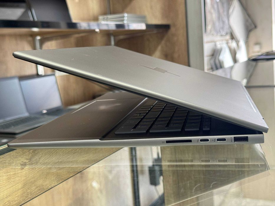 HP ENVY Laptop 17 16 gb, 1TB SSD