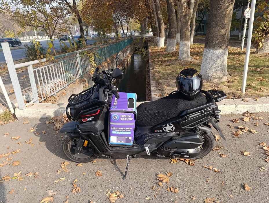 Скутер Танк GST 150