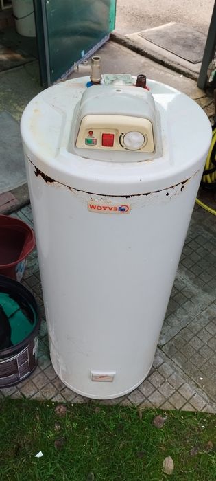 Вертикален бойлер TESY 100 л.