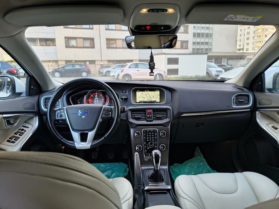 Volvo V40 motorizare 2.0 Euro 6 impecabila full dotari