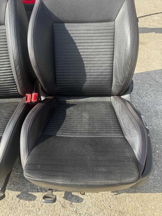 Interior complet, scaune sport piele partiala ,bancheta, fete de usi si cotiera Skoda Octavia 3 VRS