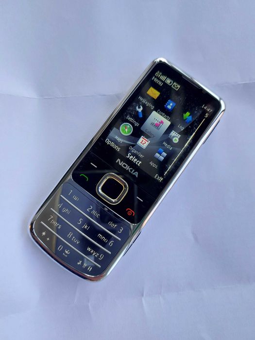 Nokia 6700 original shiny silver decodat cu doar 96 ore vorbite pe el