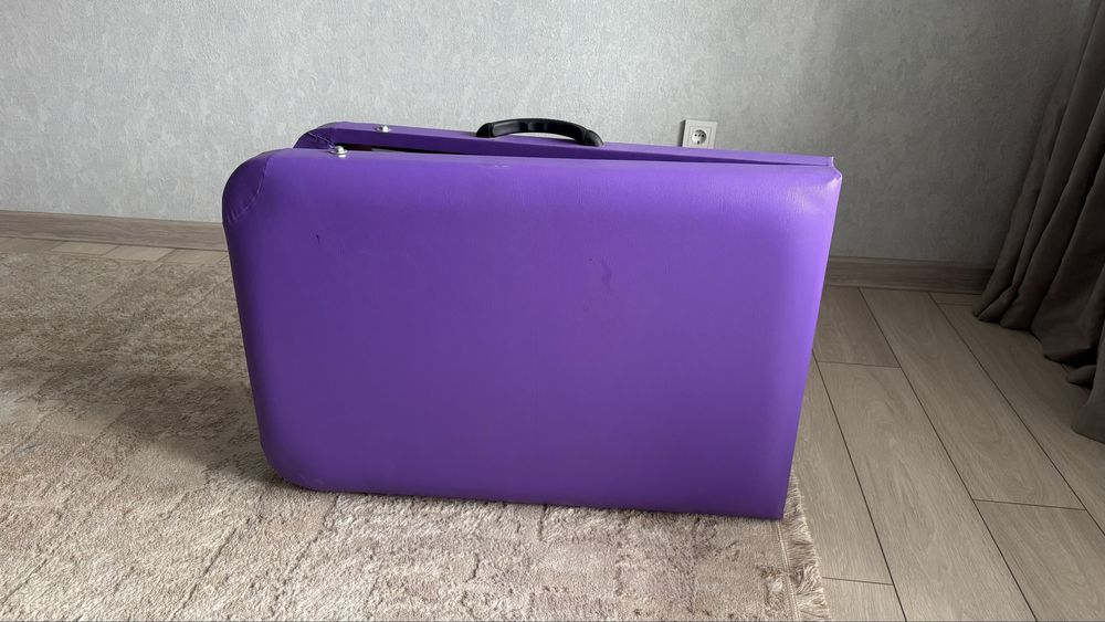 Продам кушетку б/у