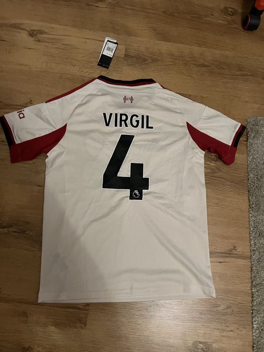 Tricou Van Dijk
