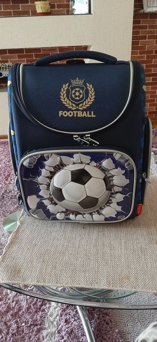 Школьный рюкзак для мальчика