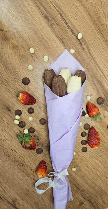 Клубника в шоколаде ввиде цветов