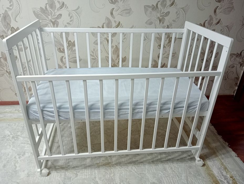 Детский кровать новый