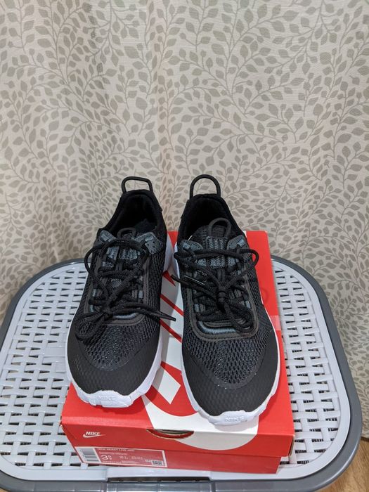 Adidasi Nike React Live (GS) mărimea 35.5