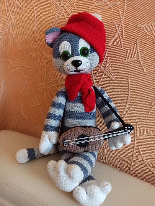 Кот Матроскин вязаный