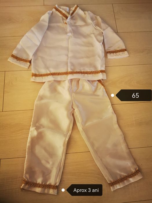 Vând costumații carnaval baieti