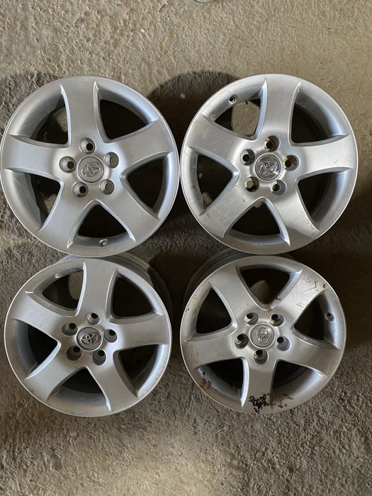 Toyota 35 радной титан R16