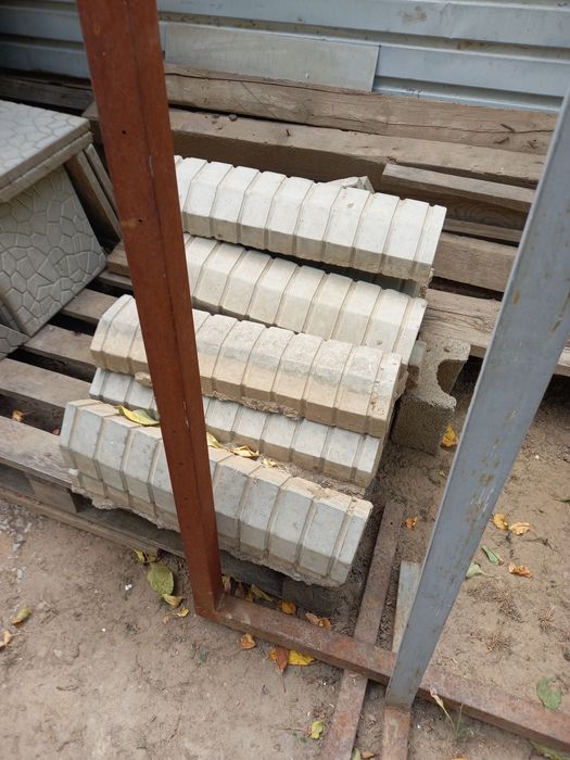 Продам бардюр для  брусчатки.