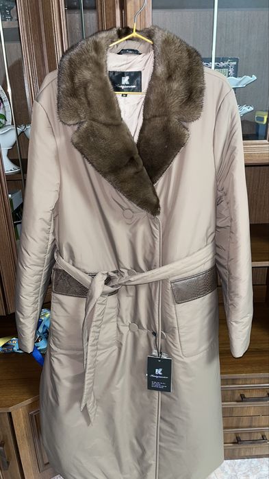 lasagrada с норка воротником