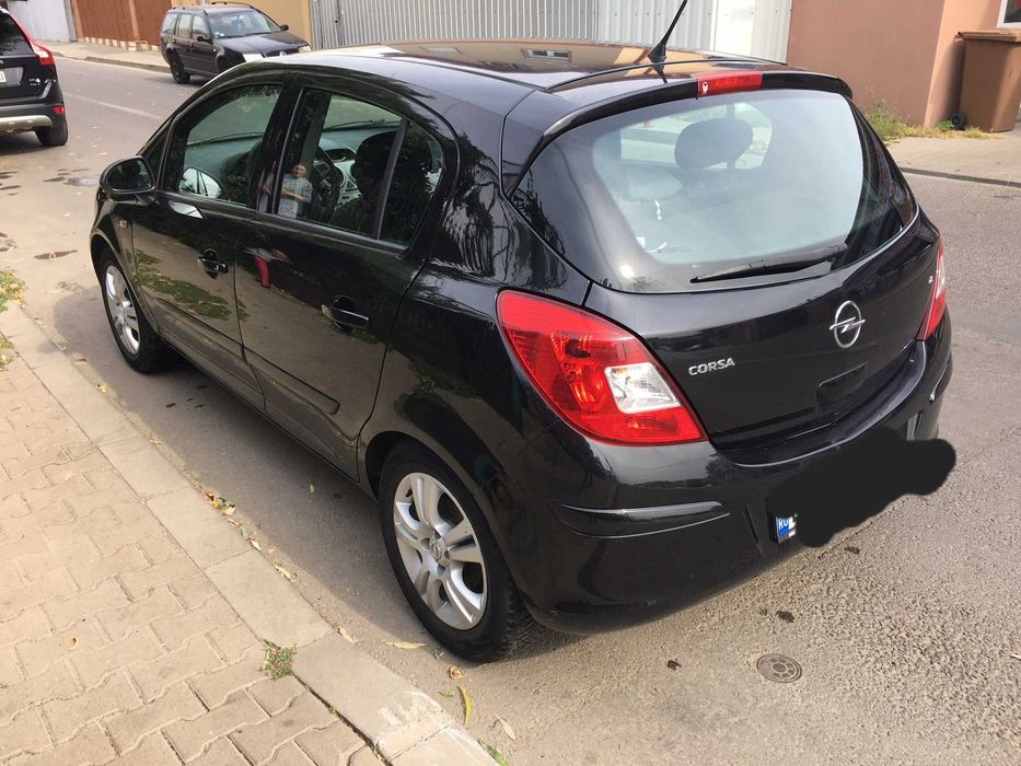 Proprietar opel  corsa d 1.2 benzina