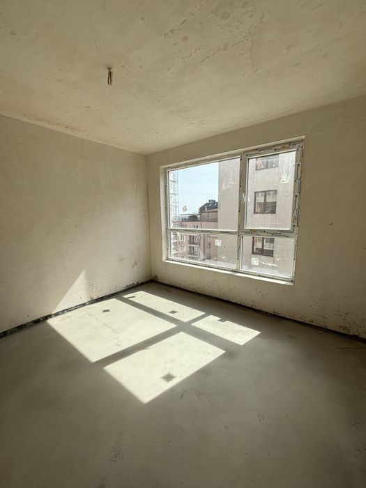 Тристаен апартамент в Левски